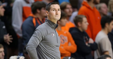 DePaul, Chris Holtmann to hire former Southern Illinois coach Bryan Mullins to staff