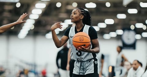 Top 2027 recruit Taylor Brown narrows to 3 finalists