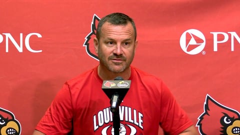 Louisville women's basketball coach Jeff Walz extends offer to one of state's top youngsters