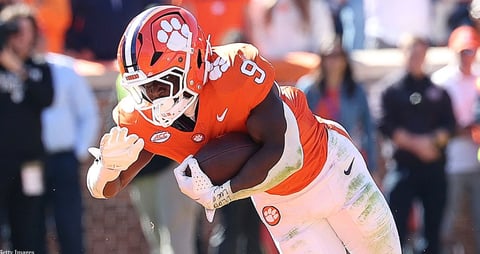 Clemson RB Gideon Davidson donating portion of NIL earnings to charity for every touchdown