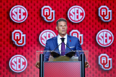 Oklahoma lands its first 2028 commit from California but there could be many more