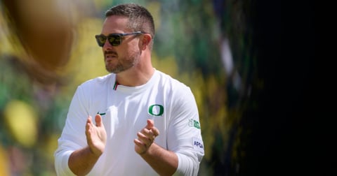 Oregon wins nightcap with major targets inside Autzen Stadium