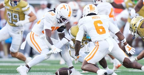 Georgia Tech DB Jaylen Mbakwe placed on stretcher, carted off after injury vs. Tennessee
