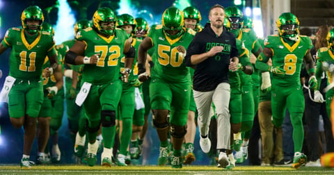 Dan Lanning takes shot at USC crowd: 'When the Ducks show up, that's how you fill up the Coliseum'