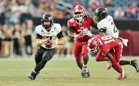 Army Rallies Past Temple, 21–17, Behind Three Cale Hellums Touchdowns