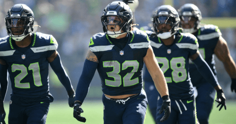 Pack Pros: LB Drake Thomas records impressive interception, does it all for Seahawks in Week 4