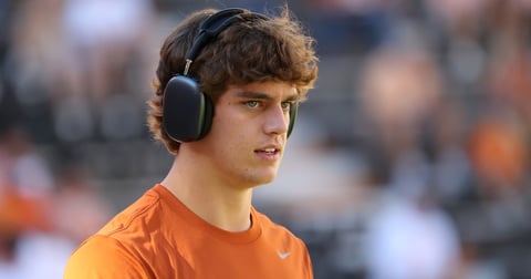 Texas QB Arch Manning, mother star in new Humann commercial