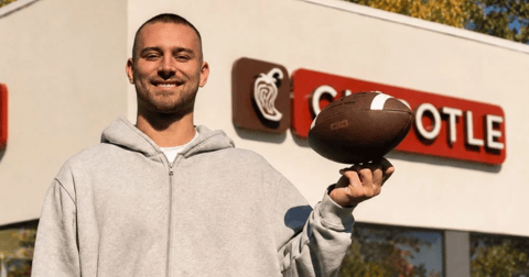 Notre Dame QB CJ Carr inks NIL deal with Chipotle