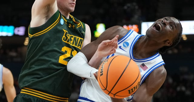 Duke makes NCAA Tournament history with first half performance vs. Siena