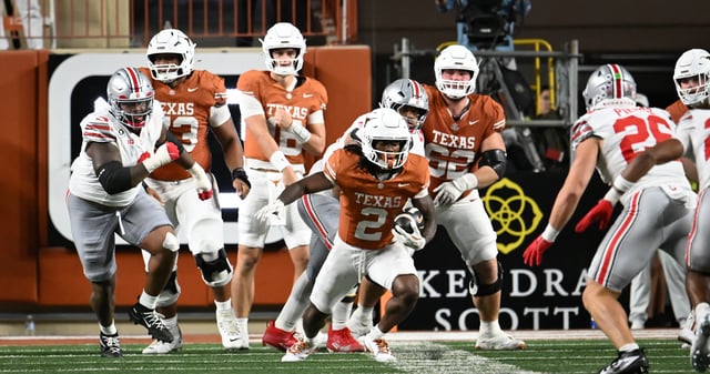 Texas RB Hollywood Smothers listed as questionable for Tennessee game on initial availability report