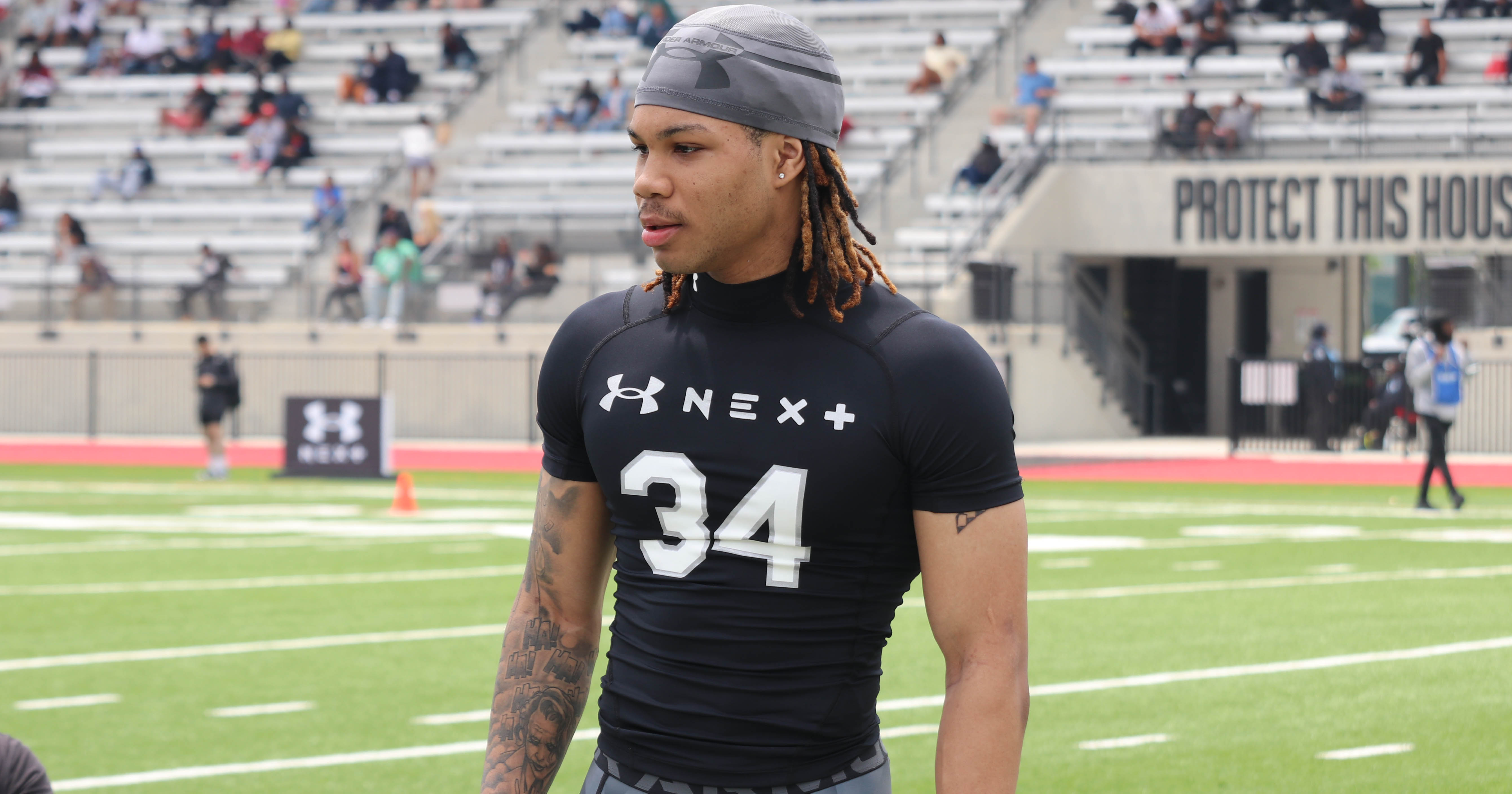 Defensive back Tariq Hayer