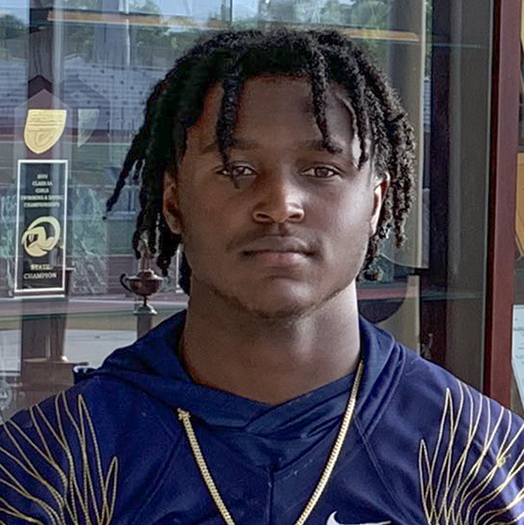 Zion Turner Connecticut Huskies Quarterback