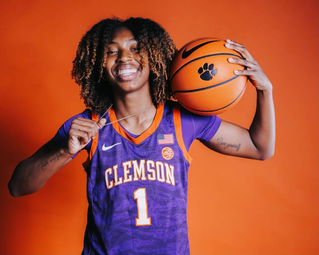 loyal-mcqueen-clemson-tigers-point-guard