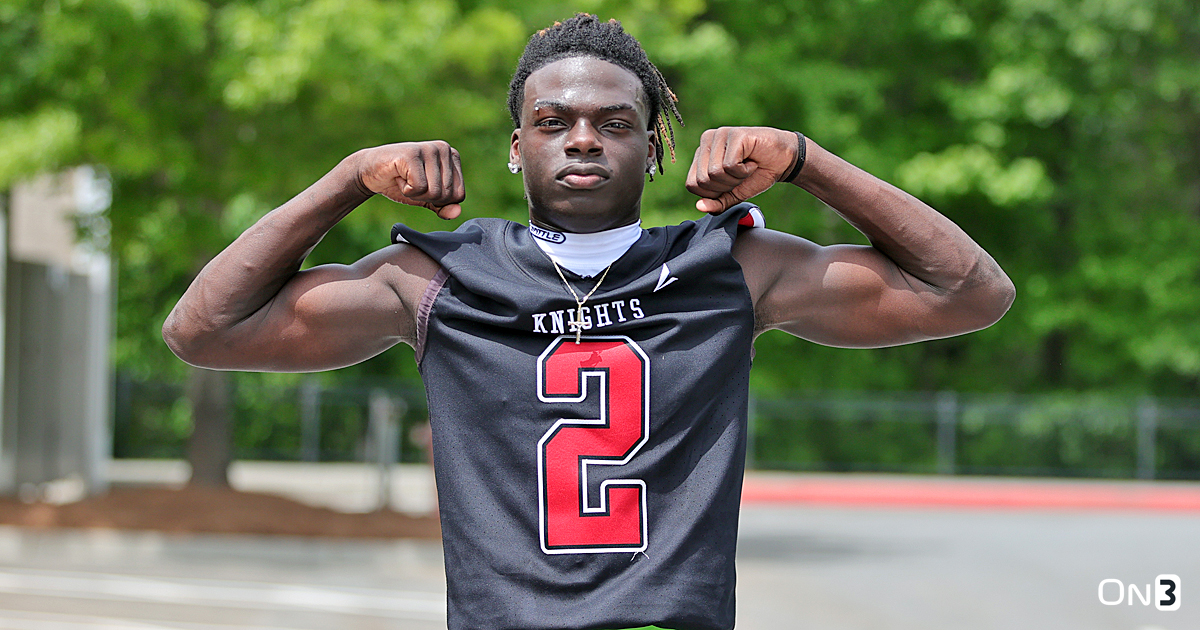 Athletic tight end Kentrell White announcing commitment on Friday