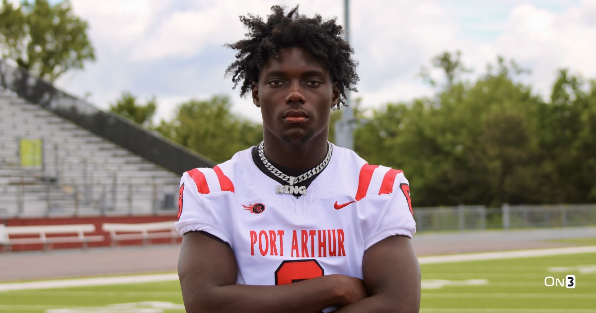 Texas A&M adds a commitment from in-state LB Tank King