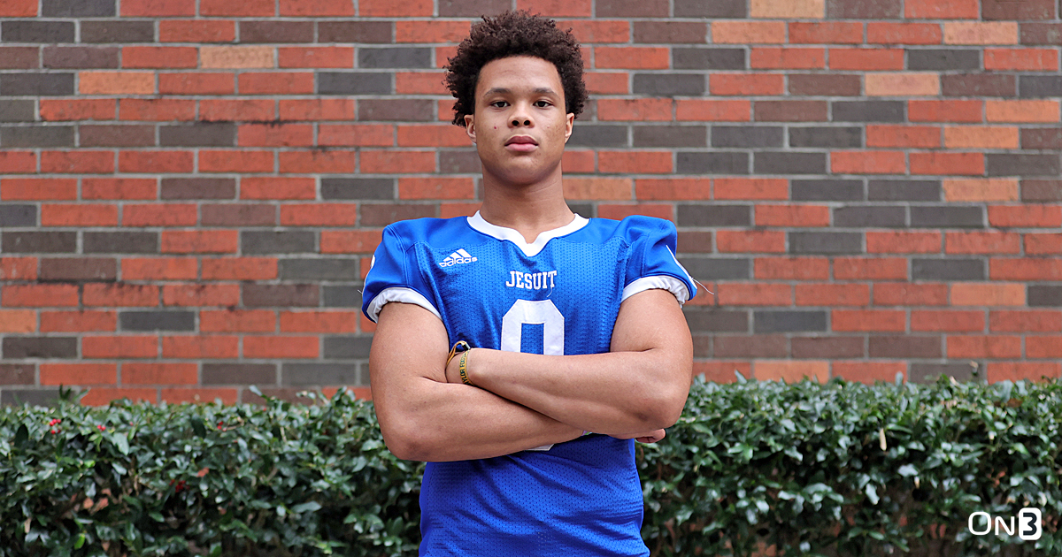 5-star EDGE Zyron Forstall transferring to IMG Academy
