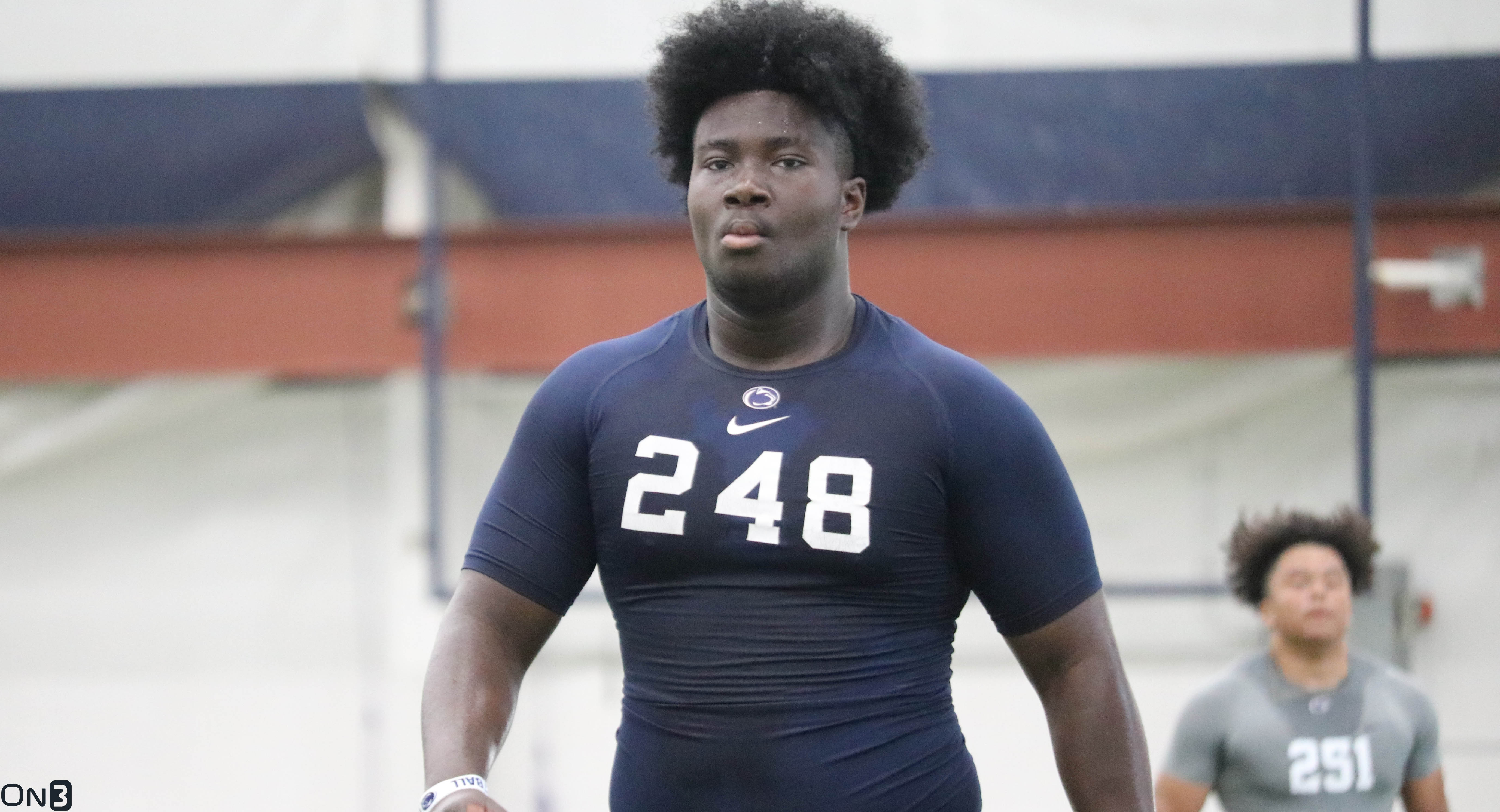 Defensive lineman Josiah Ampofo