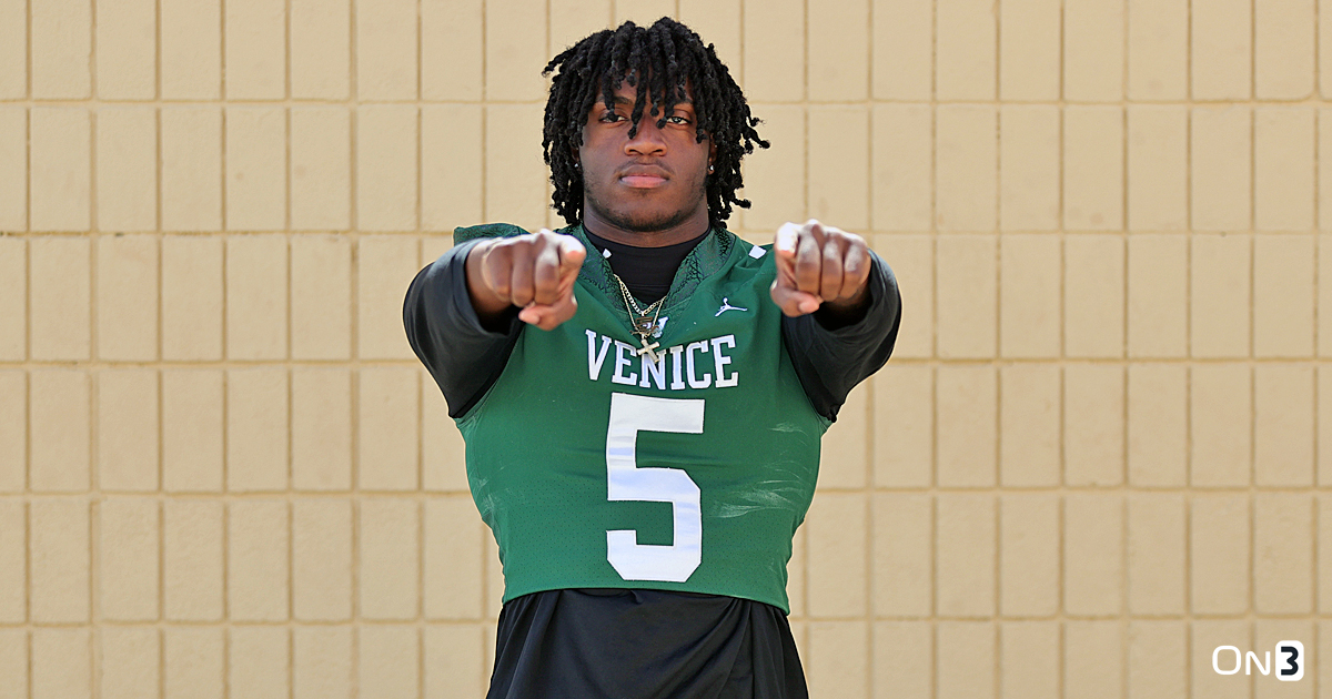 Top-200 EDGE Asharri Charles says heading into OV this weekend that he could 'definitely' see himself in Miami