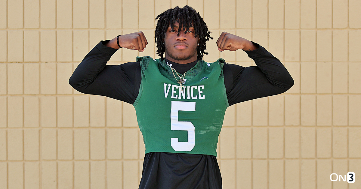 Top 2026 EDGE Asharri Charles Says “I Love It Here” After Miami Hurricanes Official Visit