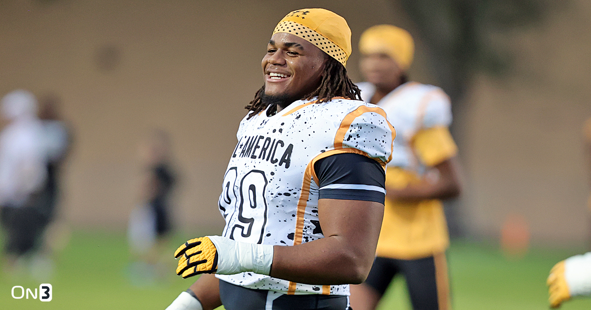 "Special" official visit to Ole Miss for On300 DL Deuce Geralds