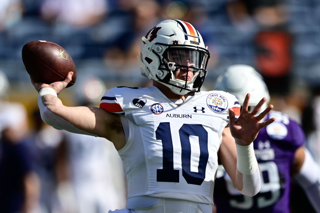 Auburn QB Bo Nix Partners with Milo's Sweet Tea