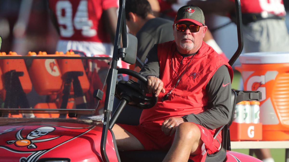 Former Virginia Tech quarterback Bruce Arians leads Tampa Bay to