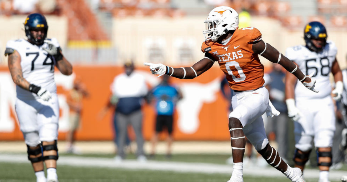 Leo Chenal Named Butkus Award Finalist