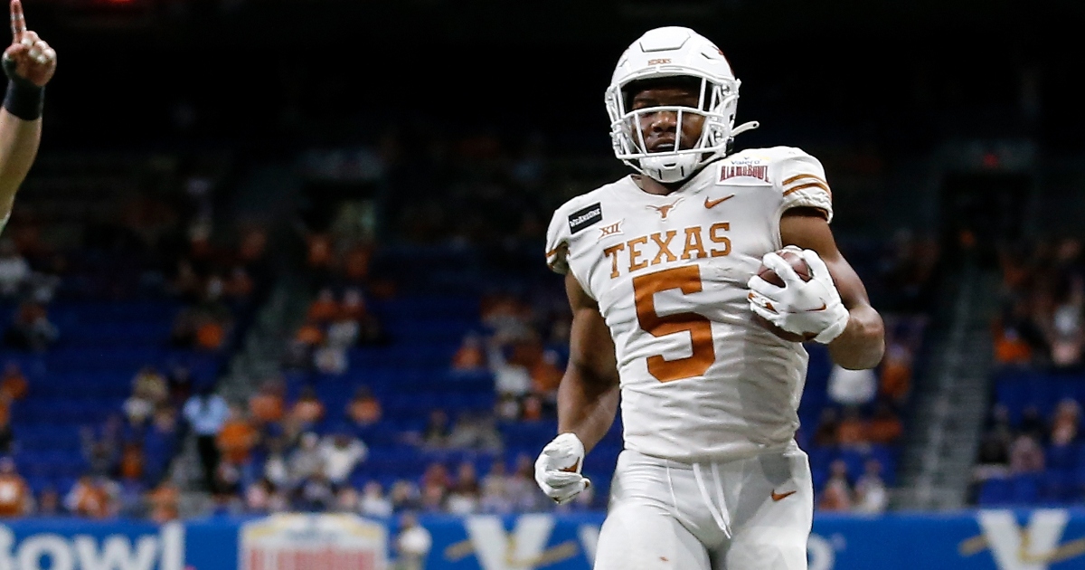 Bijan Robinson talks about the legacy of great running backs at Texas