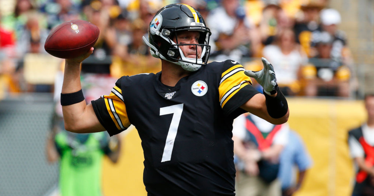 Roethlisberger throws 4 TD passes, Steelers rip Bengals