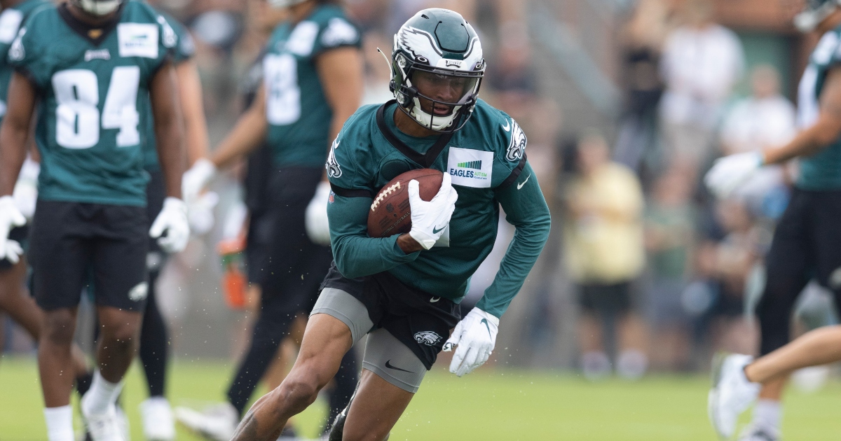 How will rookie receiver DeVonta Smith impact the Eagles' offense