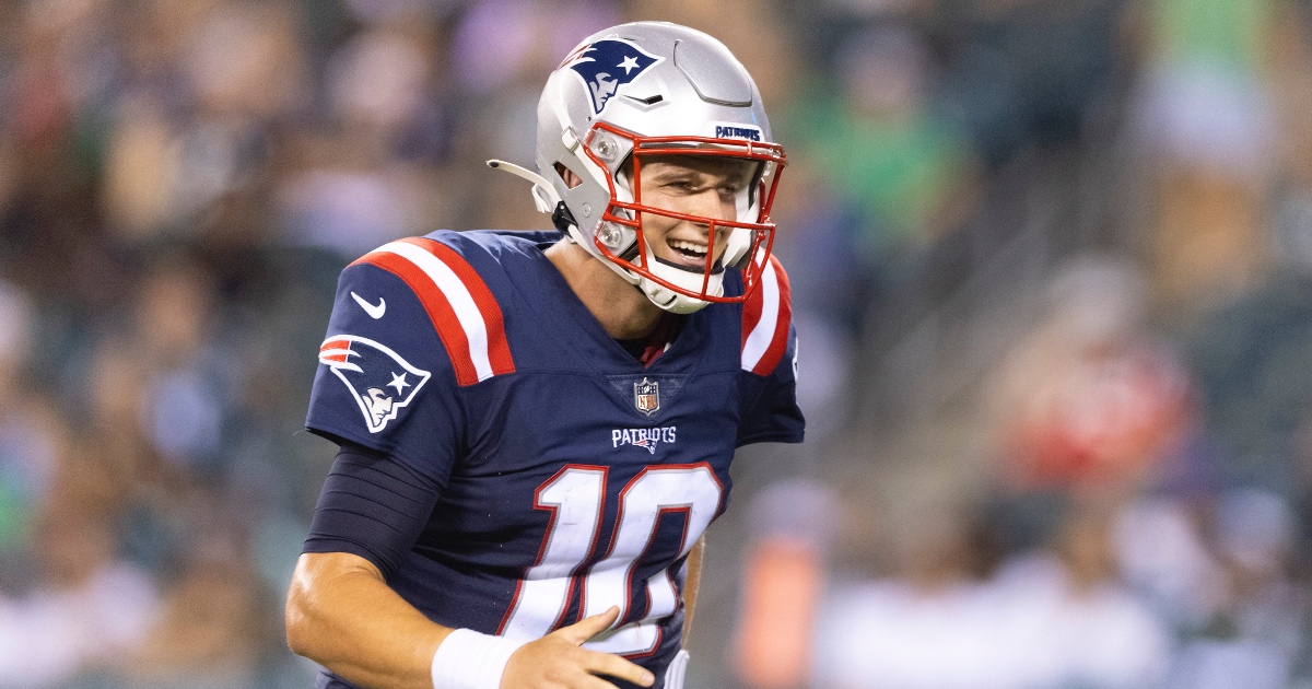 Why Patriots' Brian Hoyer Has Been 'Amazing' Mentor For Mac Jones