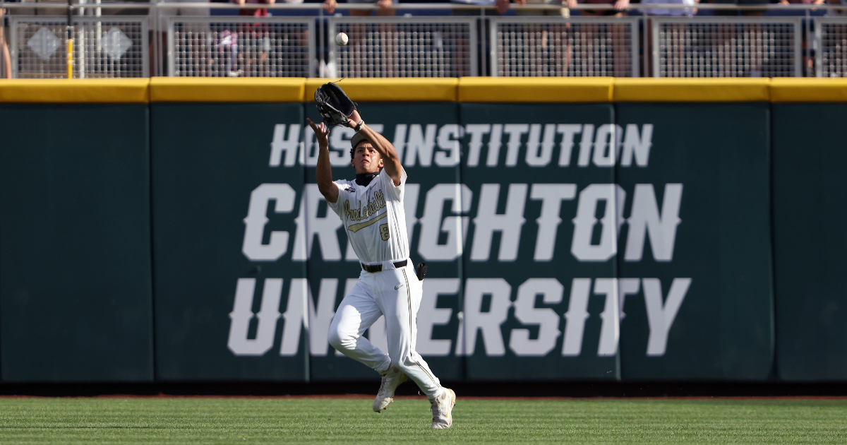 Vanderbilt baseball outfielder Isaiah Thomas in photos