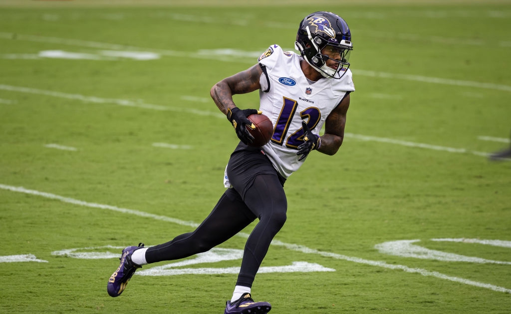 Ravens first-round WR Rashod Bateman considered week to week after  suffering groin injury