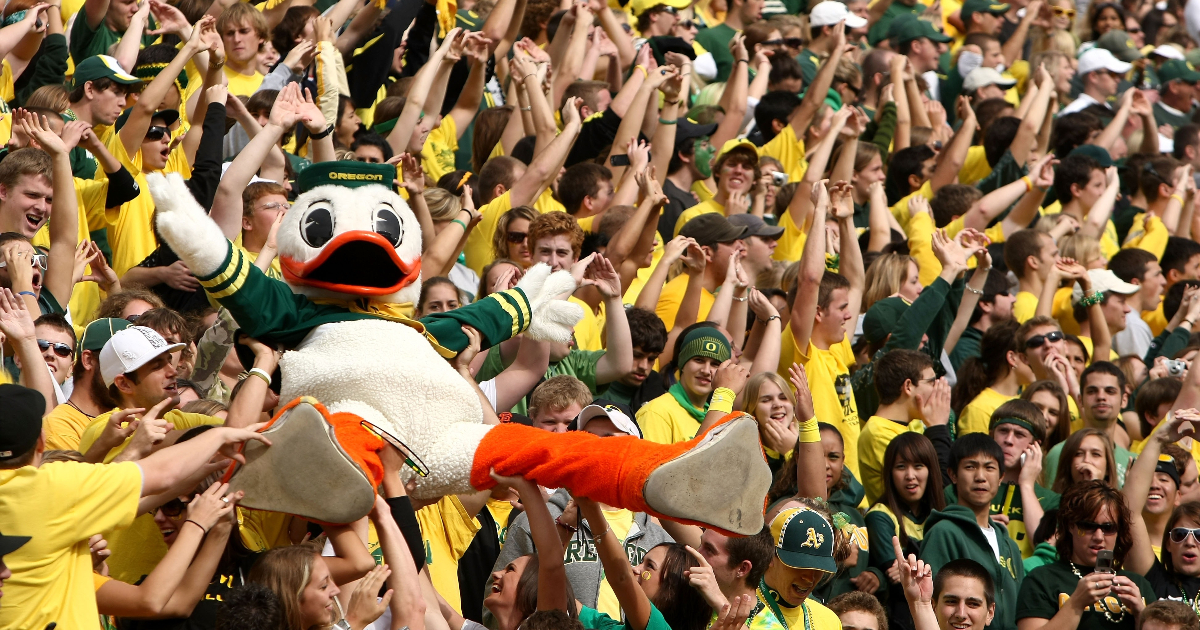 Oregon Ducks unveil Airbnb concept that allows athletes to earn NIL money