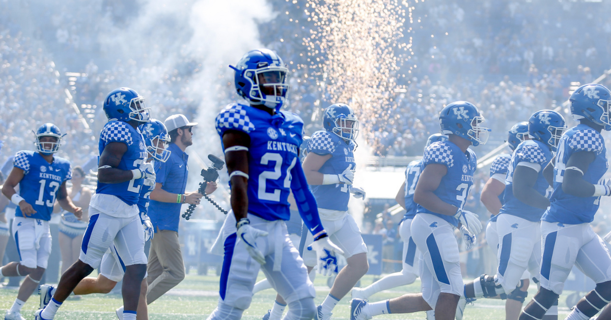 Kentucky is going with color rush uniforms against Tennessee - On3