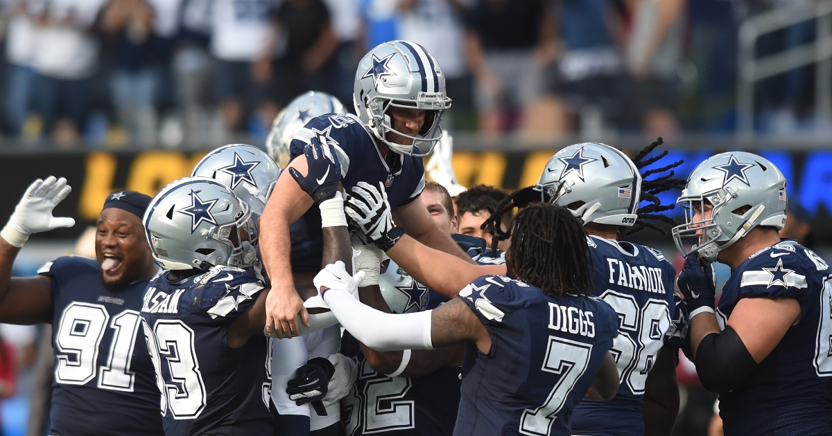 Dallas Cowboys arrive home after big win in Los Angeles 