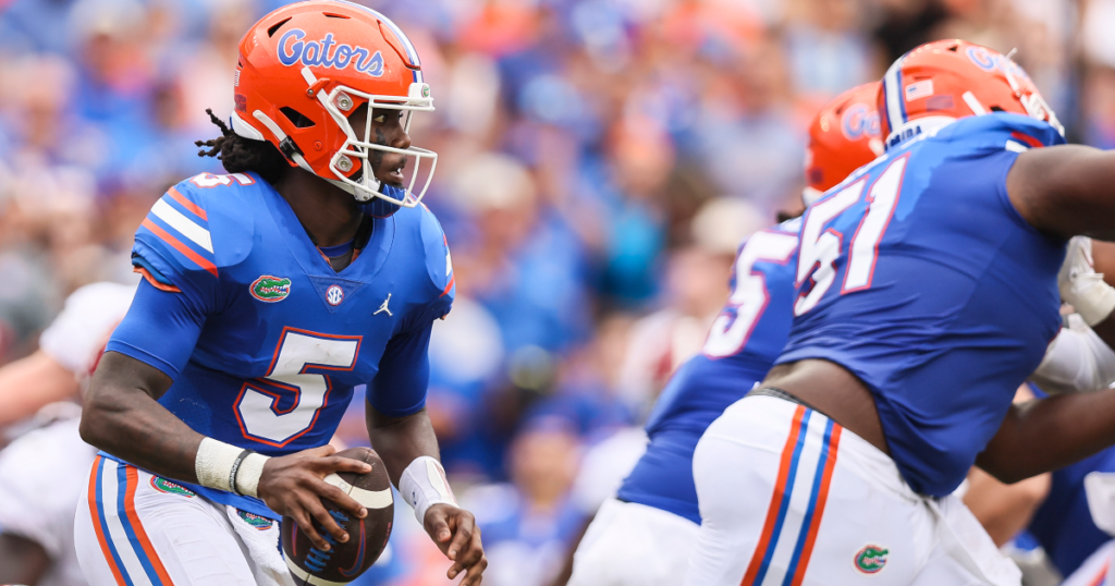 anthony-richardson-congratulates-emory-jones-following-florida-loss