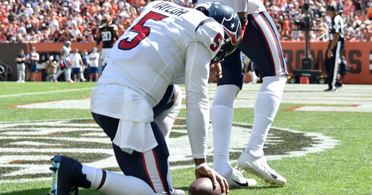 Houston Texans Tyrod Taylor knocked out with injury against Browns