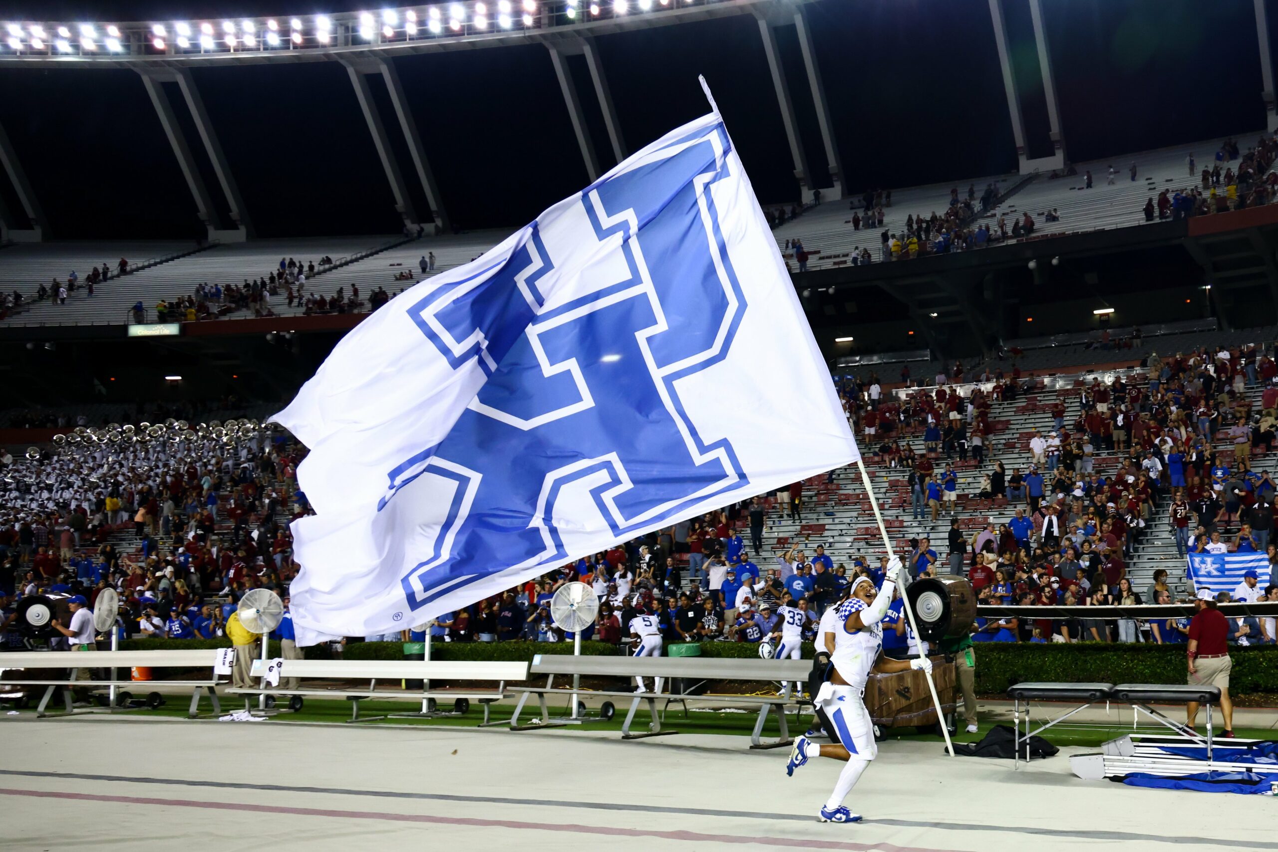 Kentucky Opens as 8-point Underdogs to Florida - On3