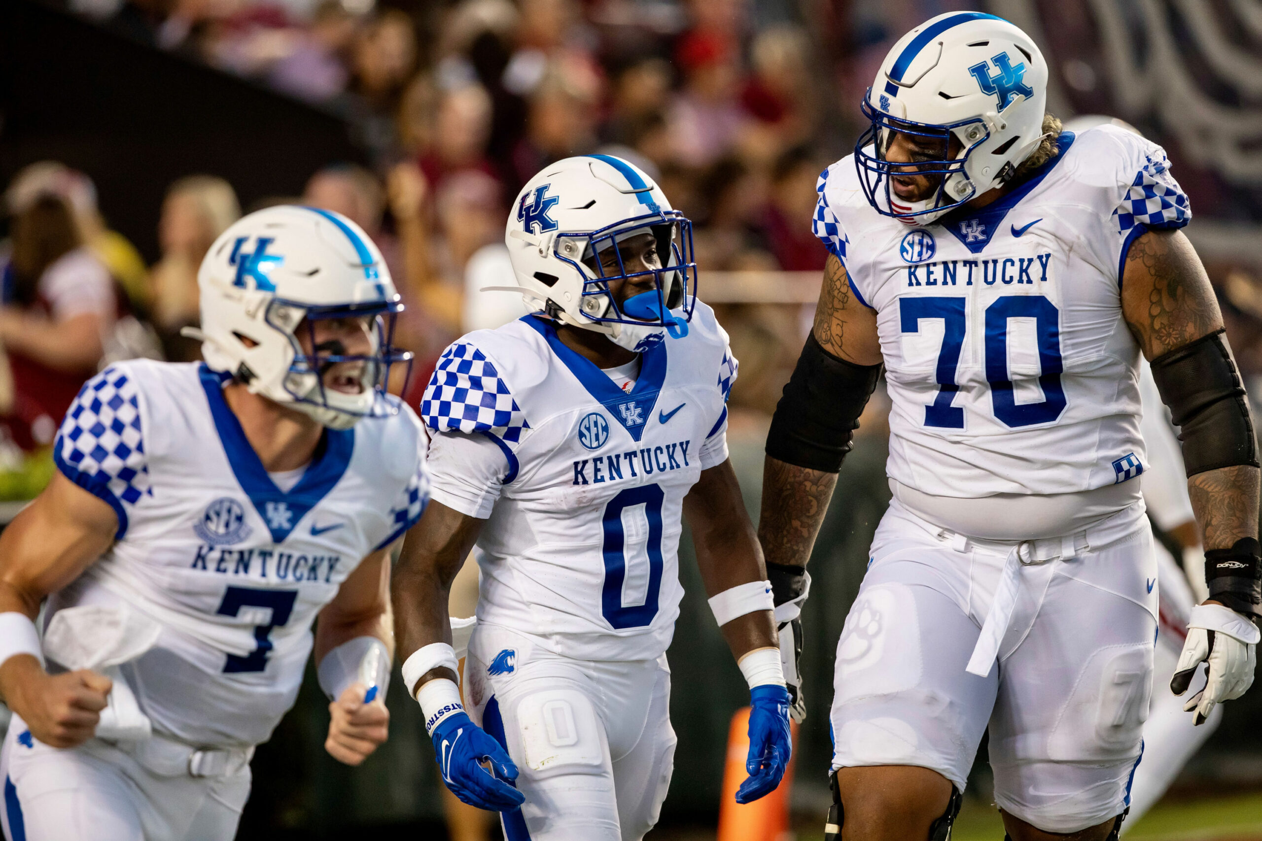 Kavosiey Smoke passes 1,000 career rushing yards at Kentucky - On3