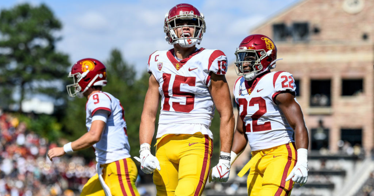 USC Trojans - FIRST LOOK: Drake London in an Atlanta Falcons uniform!  #USCtotheNFL