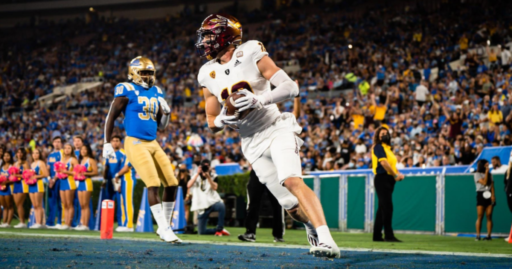 college-football-player-of-week-week-5-desmond-ridder-kenny-pickett-devonte-wyatt