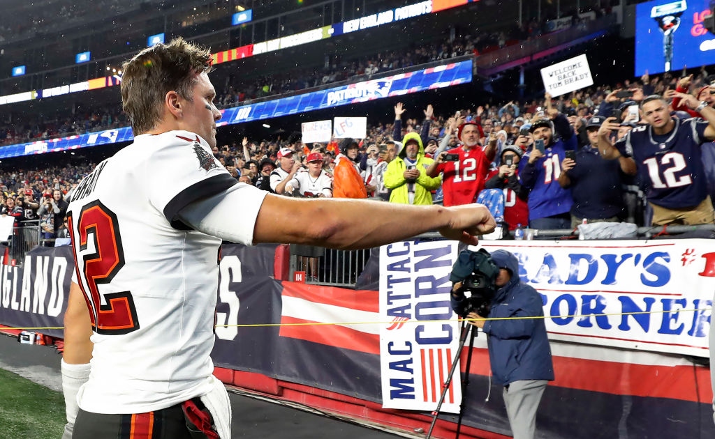 Tom Brady Returns to New England Patriots' Stadium With His Kids for  Special Tribute