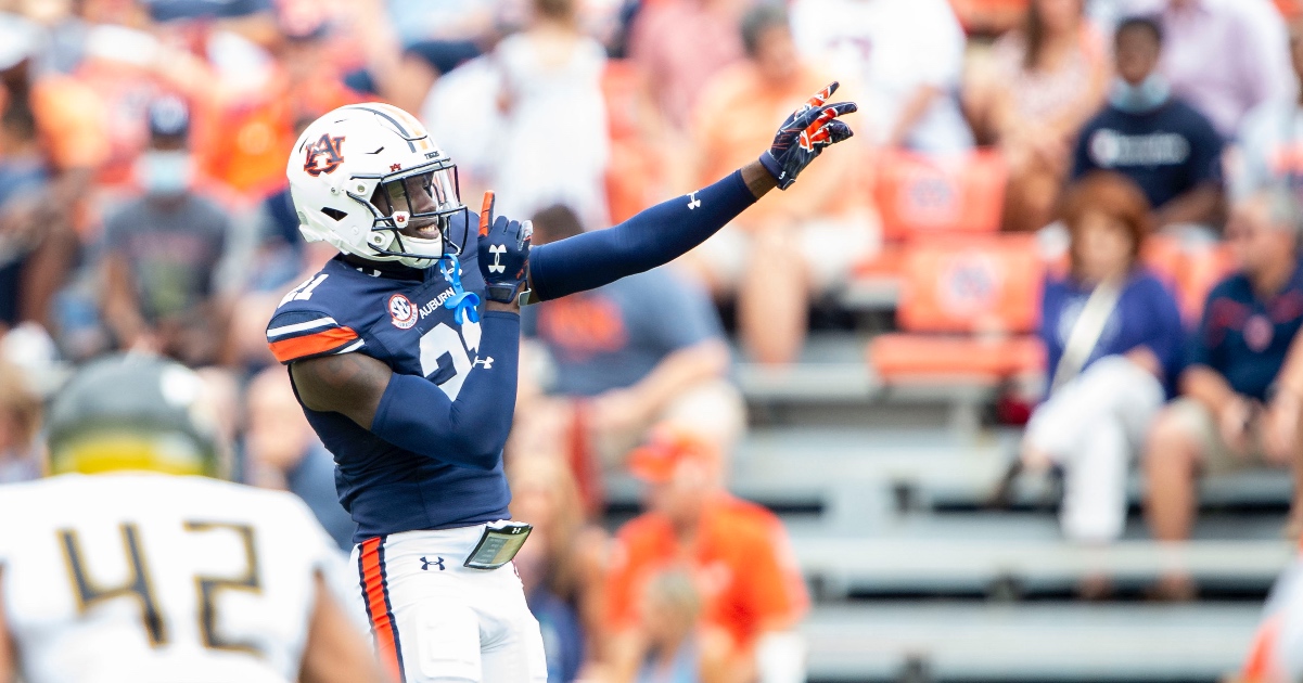 Smoke Monday returning to Auburn for senior season 