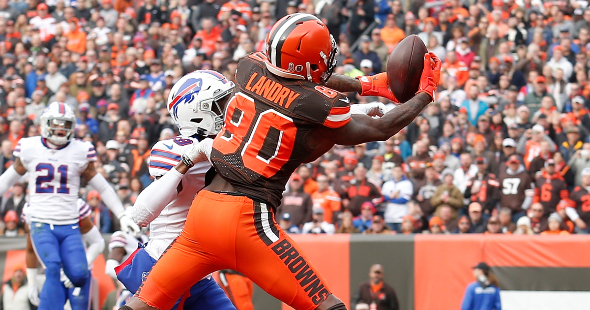 Cleveland Browns' Jarvis Landry week to week with sprained MCL