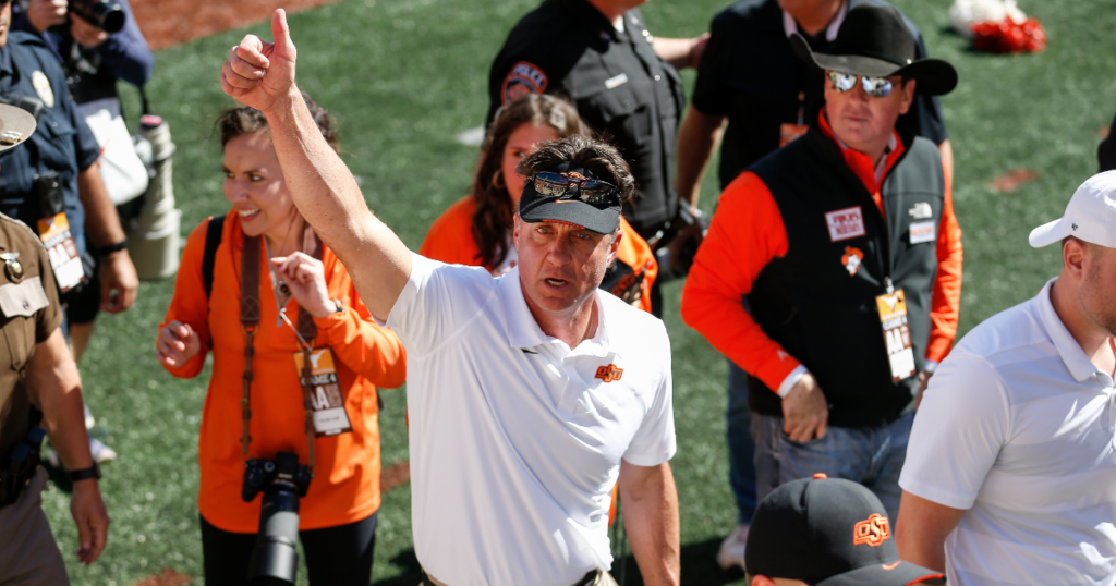 watch-mike-gundy-dances-oklahoma-state-locker-room-following-texas-win