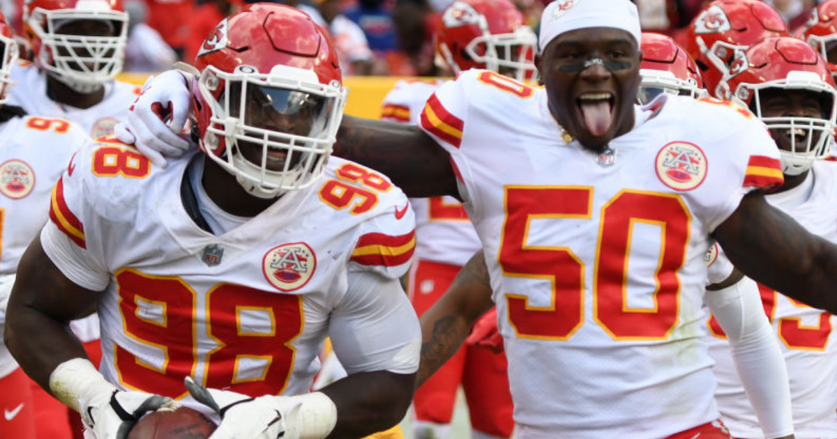 Kansas City Chiefs defensive tackle Tershawn Wharton recovers New