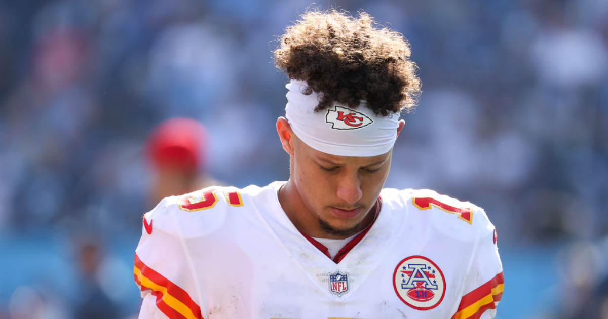 Kansas City's Patrick Mahomes taken off with head injury in loss to  Tennessee