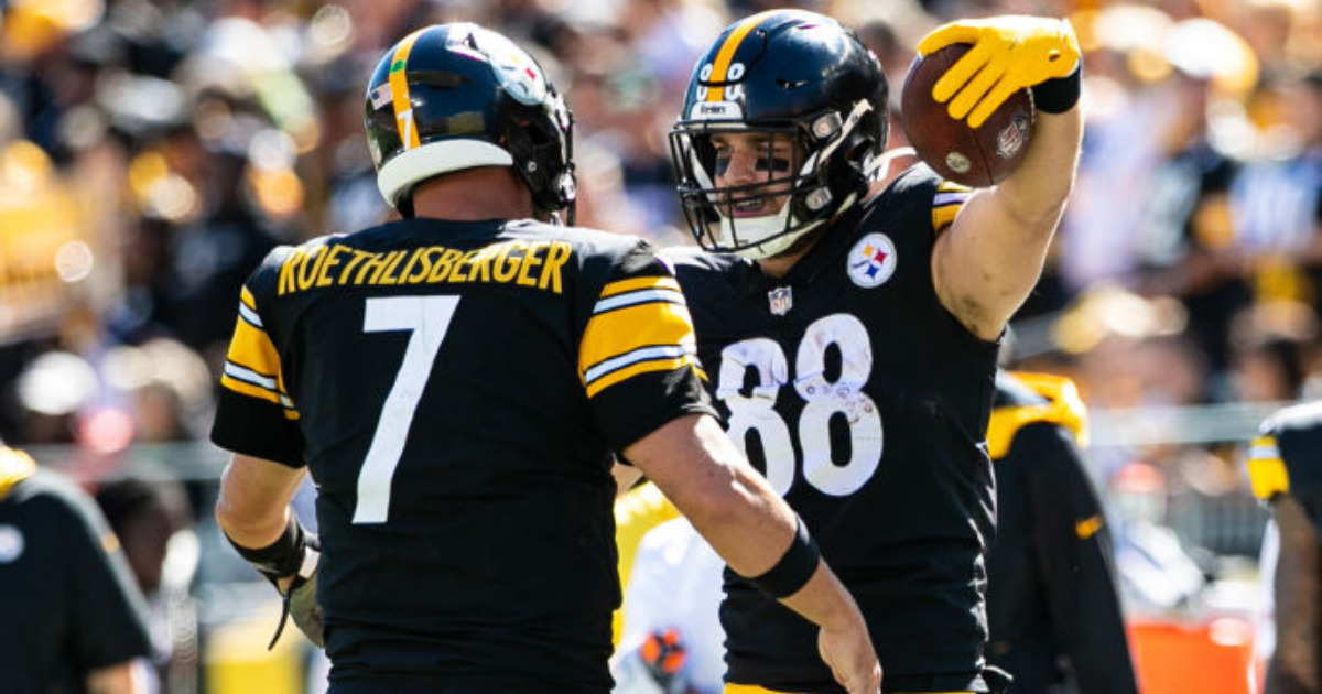 https://on3static.com/uploads/dev/assets/cms/2021/10/27141321/Pat-Freiermuth-opens-up-relationship-Ben-Roethlisberger-Pittsburgh-Steelers-New-England-Patriots.png