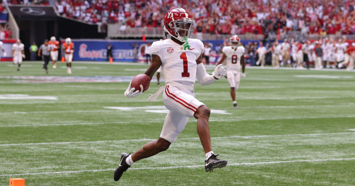 Jameson Williams ejection video: Alabama WR called for targeting